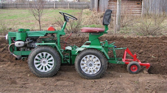 саморобний міні трактор