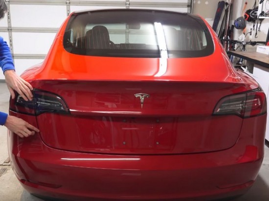 Так себе авто. Известный автоблогер купил Tesla Model 3 и показал изъяны