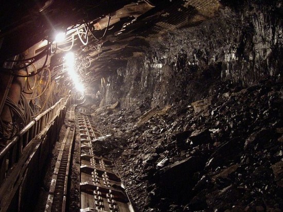 Десятки горняков погибли из-за обвала шахты в Китае