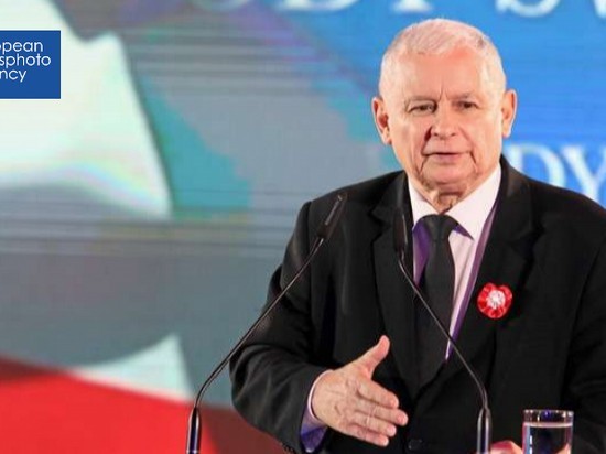 Скандал в Польше: Качиньского обвинили в тайном ведении бизнеса