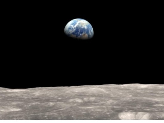 Фантастика. Ученые обнаружили самый древний камень Земли в образце с Луны