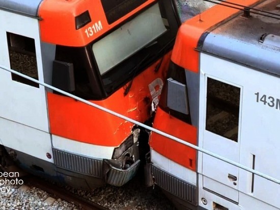 В Каталонии столкнулись поезда: более 100 пассажиров травмированы