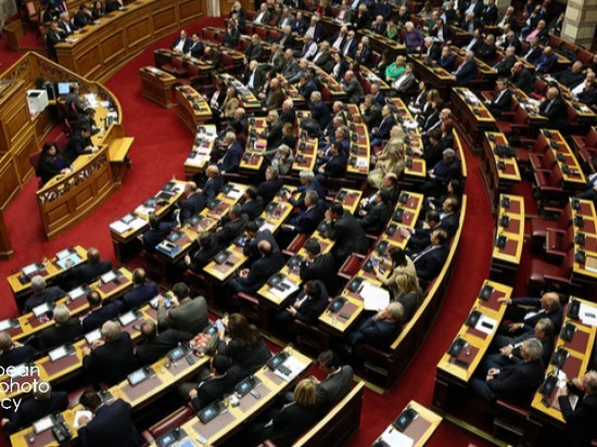 Парламент Греции ратифицировал протокол о вступлении Македонии в НАТО