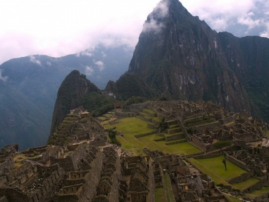 Ученые уверяют, что микробы могут разрушить древнее святилище инков