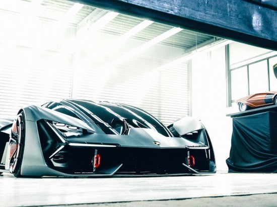 Новую модель Lamborghini покажут в начале осени