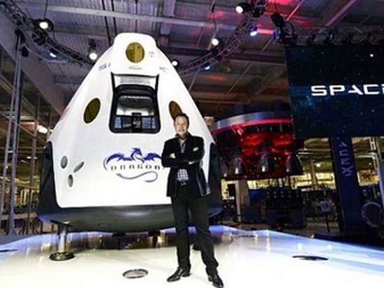 NASA одобрило полет корабля Илона Маска на МКС