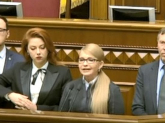 Тимошенко заявила, что инициирует процедуру импичмента Порошенко
