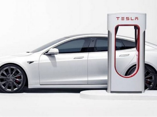 Tesla запускает новое поколение супербыстрой зарядки электрокаров