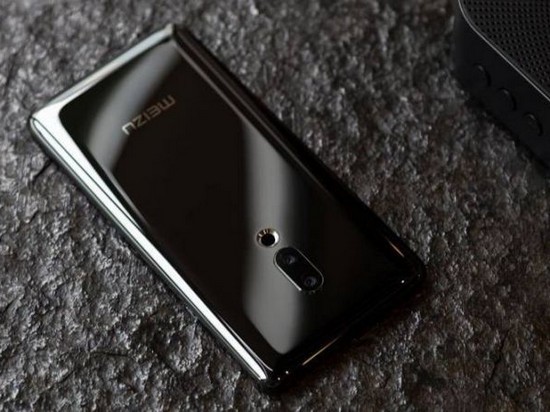 В Meizu заявили, что смартфон без внешних отверстий был шуткой