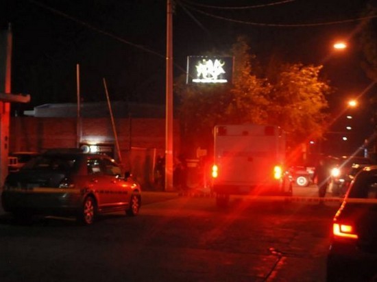 В Мексике вооруженные люди устроили стрельбу в клубе: есть погибшие
