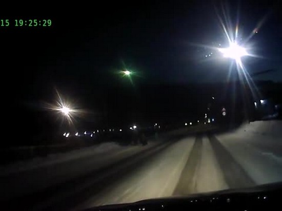 В Сибири заметили похожий на метеорит объект (видео)