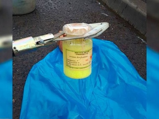 В Минске на мусорной площадке нашли банки с радиоактивным ураном