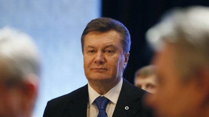 Янукович неожиданно прислал поздравления Зеленскому