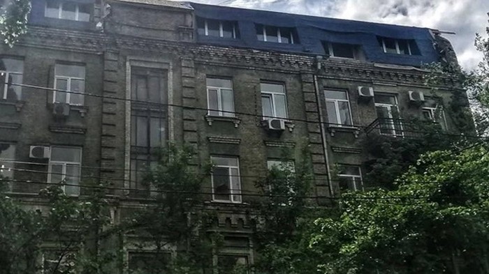 В Киеве мужчина построил на чердаке восемь квартир