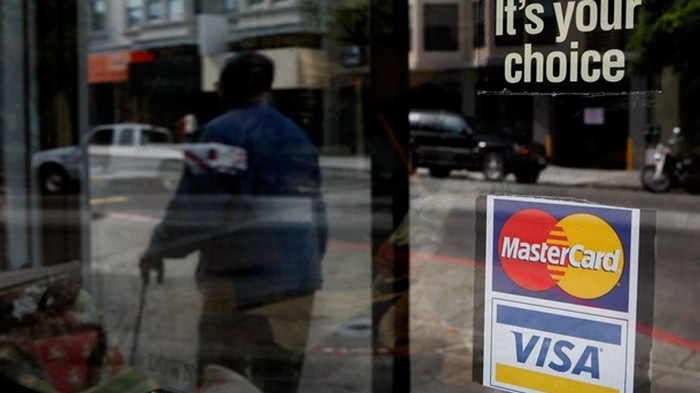 Венесуэла отказывается от Visa и MasterCard