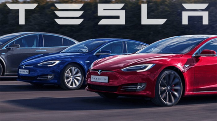 Почему Model S загорелась на парковке: в Tesla раскрыли причину