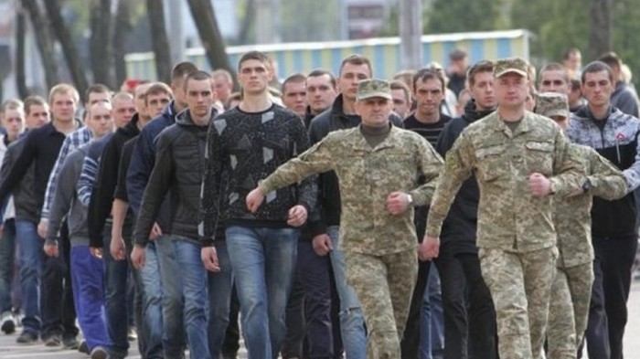 На Закарпатье из-за паводка просят отсрочить призыв в армию