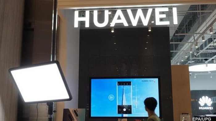Смартфоны Huawei останутся без WhatsApp и Instagram