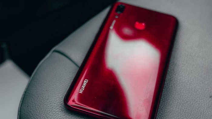 Huawei показала фото убийцы Android для смартфонов