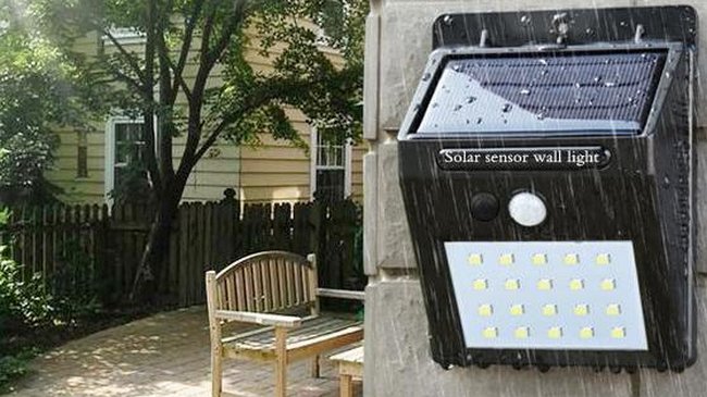 фонарь с датчиком и солнечной батареей