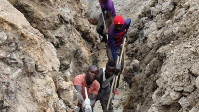 В Конго из-за обвала шахты погибли более 40 человек