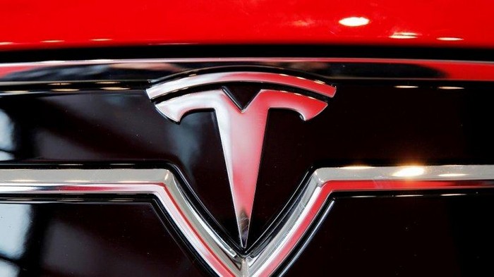 Tesla установила новый рекорд продаж электромобилей
