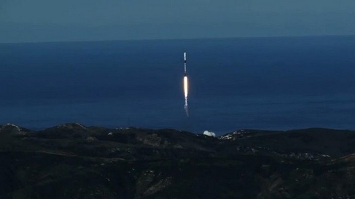 SpaceX потеряла новые спутники в космосе