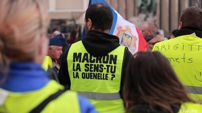 Во Франции перестали считать участников акции желтых жилетов