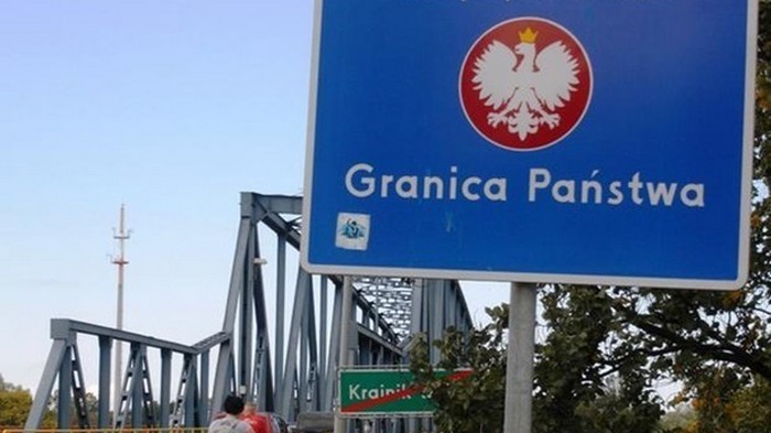 Украинца с 25 фальшивыми паспортами задержали на границе с Польшей