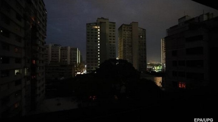В Венесуэле снова произошло массовое отключение электричества