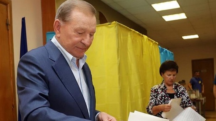 Кучма намекнул, за кого проголосовал на выборах