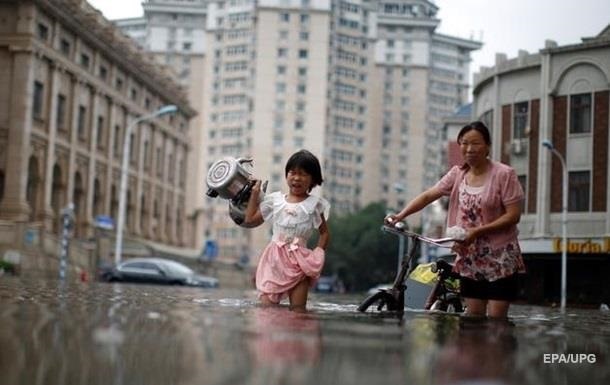 Наводнение в Китае: 9 погибших, спасатели продолжают поиски