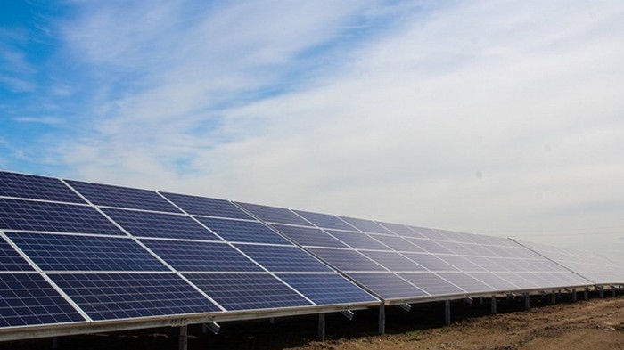 Зеленский вернул зеленый тариф для домашних солнечных станций
