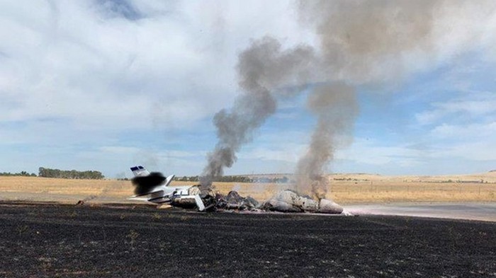 В США пассажирский самолет загорелся при взлете