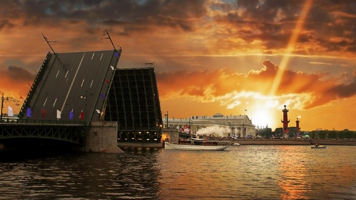 Путешествие в Санкт-Петербург: увлекательные экскурсии