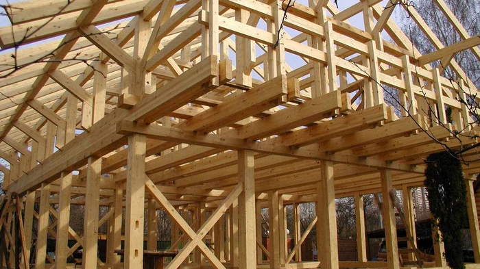 Какие особенности имеют деревянные строительные конструкции