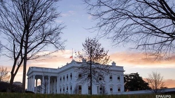 Белый дом отказался от участия в слушаниях по импичменту