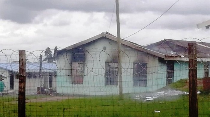 Ученики сожгли свою школу, получив плохие оценки
