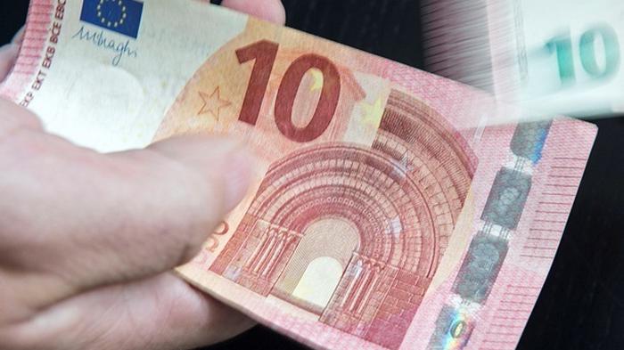 Курс валют: Евро опустился ниже 26 гривен