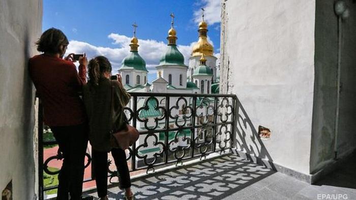 Иностранцы увеличили расходы в Украине