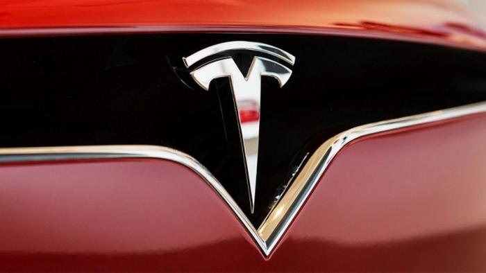 Tesla привлекла $1.4 млрд от китайских банков для своего завода в Шанхае — Bloomberg