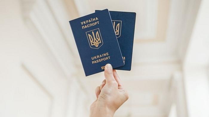 Россияне оказались лидерами по получению украинского гражданства