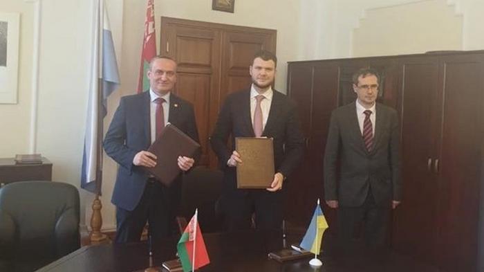 Украина и Беларусь подписали соглашение об автомобильных перевозках