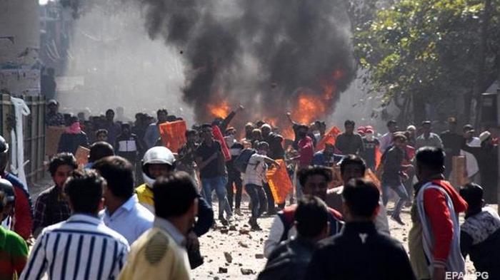 В Индии во время беспорядков погибли семь человек, 150 ранены