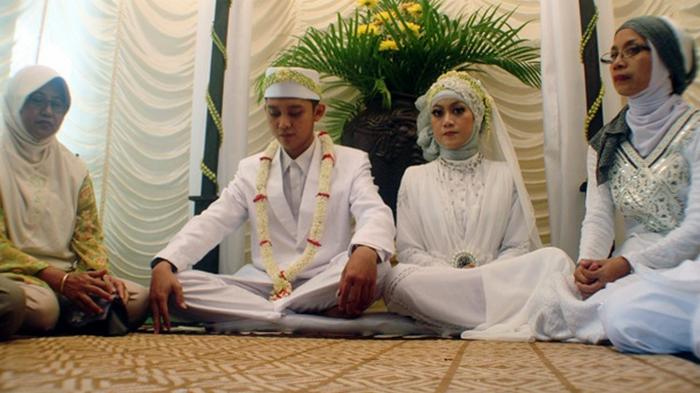 В Индонезии предлагают бороться с бедностью замужеством