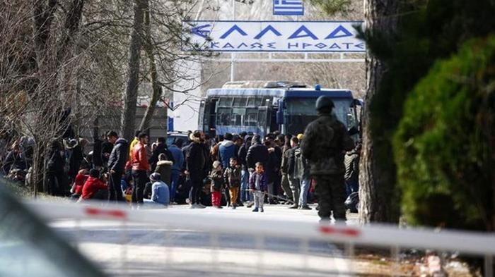 Против беженцев на греко-турецкой границе применили слезоточивый газ