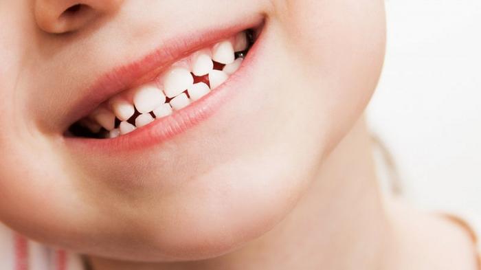 Молочные зубы у детей: особенности роста и смены