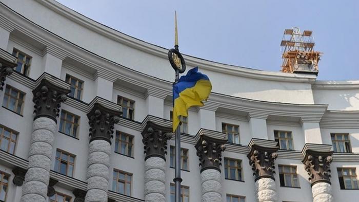 Консульские службы Украины приостановили выдачу виз