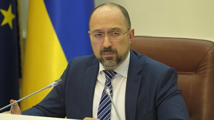 В Украине пока нет необходимости вводить ЧП − премьер
