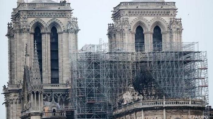 В Париже возобновили реставрацию Нотр-Дама